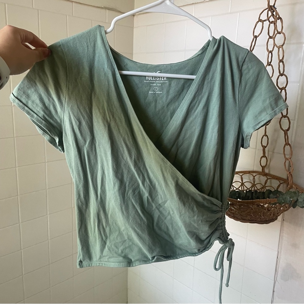 Green wrap baby tee